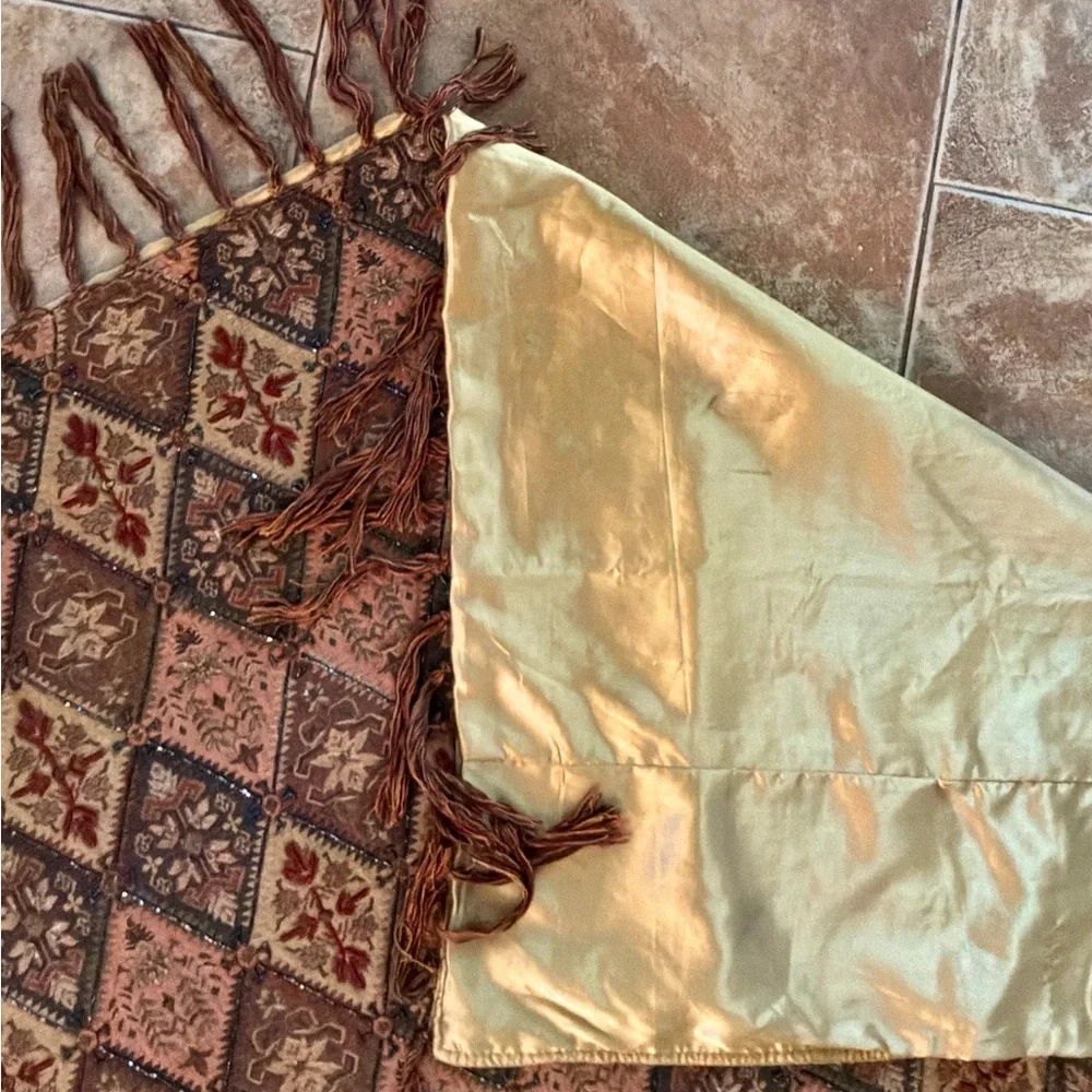 PIER 1..Tapestry throw
